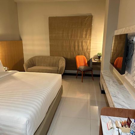 D'Primahotel Jemursari Surabaja Exteriér fotografie