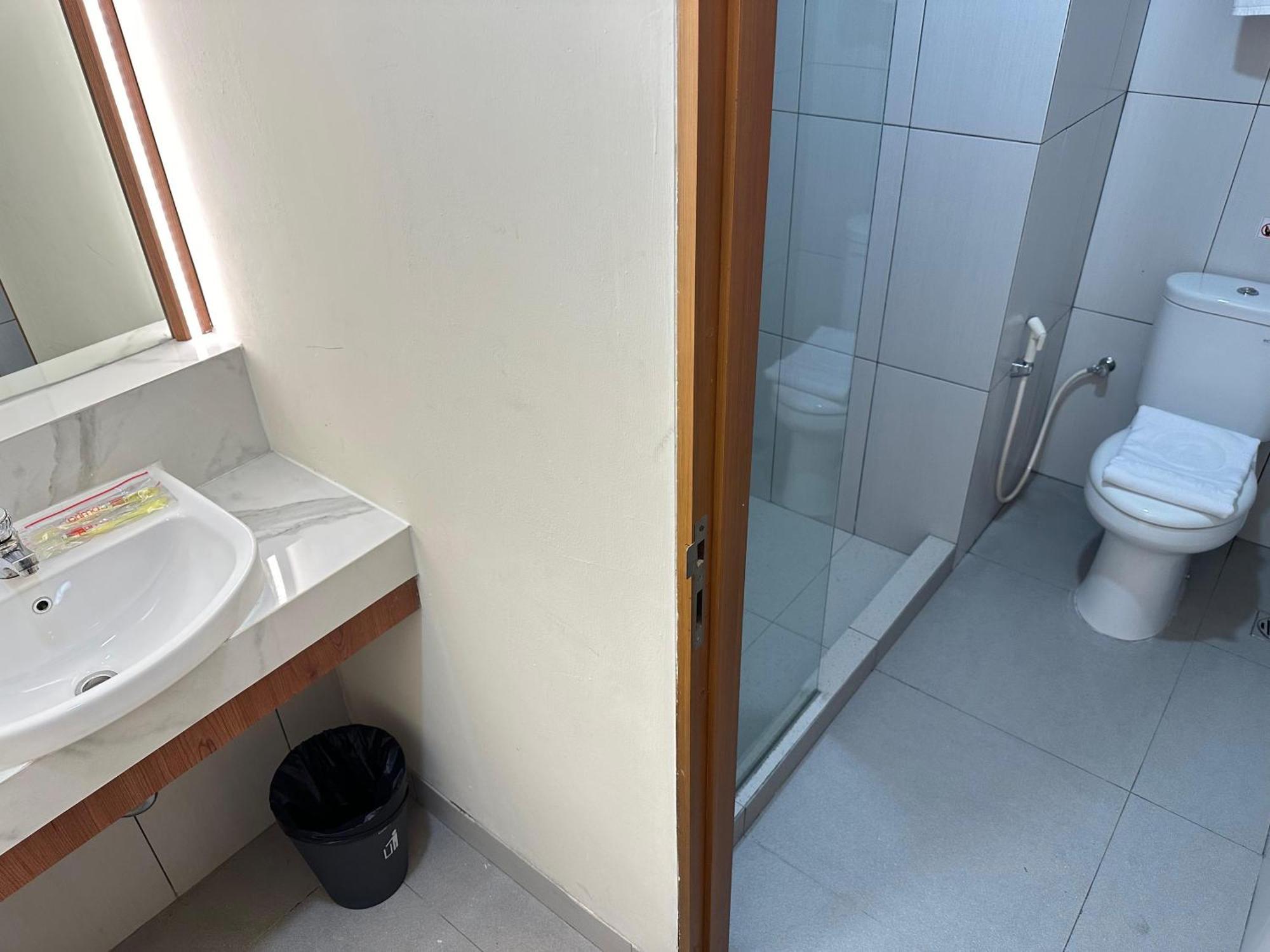 D'Primahotel Jemursari Surabaja Exteriér fotografie